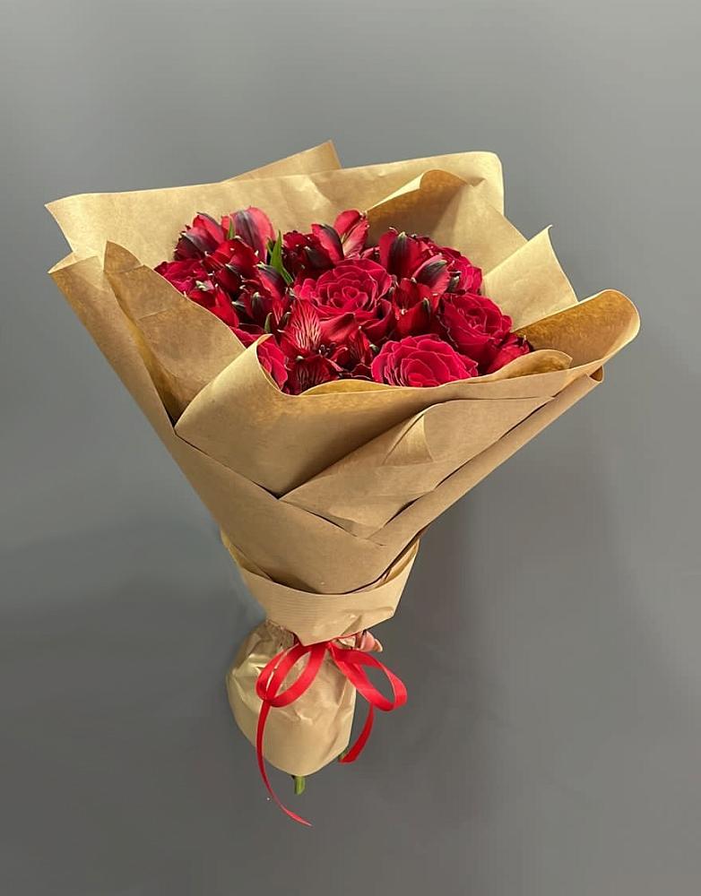 Букет цветов из: Альстромерии и Розы в Успенское