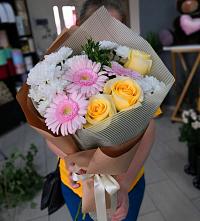 Букет цветов из:  Герберы, Розы и Хризантемы в Успенское