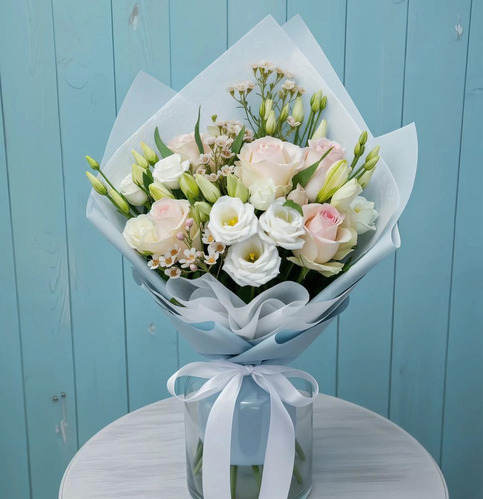 Букет цветов из: Розы и Лизиантусы в Успенское