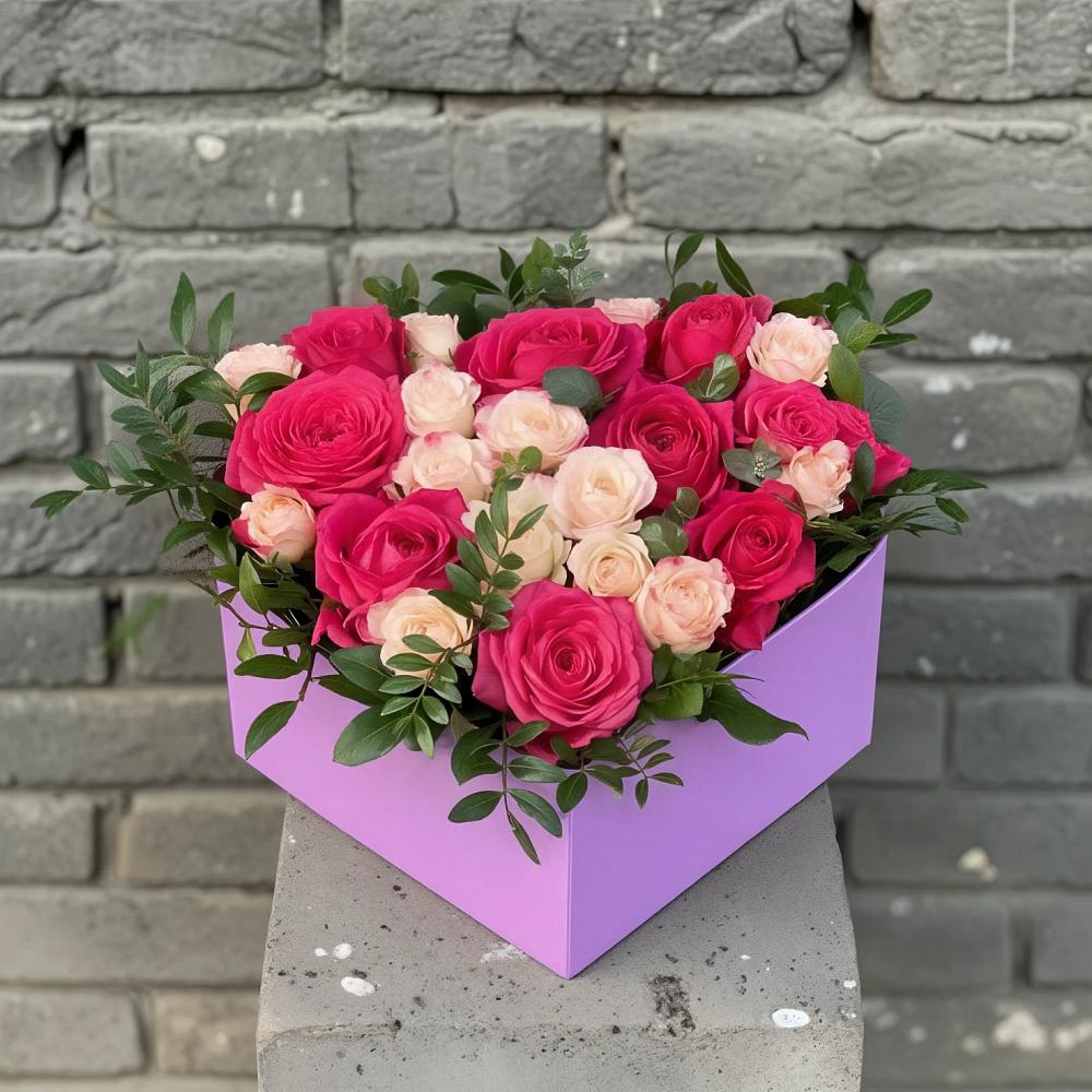 Цветочная композиция из Розы в коробке в Успенское