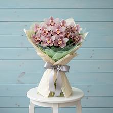 Букет цветов из:  Орхидеи и Розы в Успенское