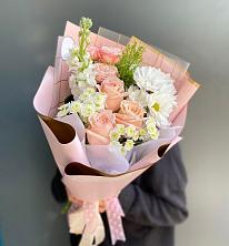 Букет цветов из:  Хризантемы и Розы в Успенское