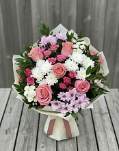 Букет цветов из:  Альстромерии, Гвоздики, Розы и Хризантемы в Успенское