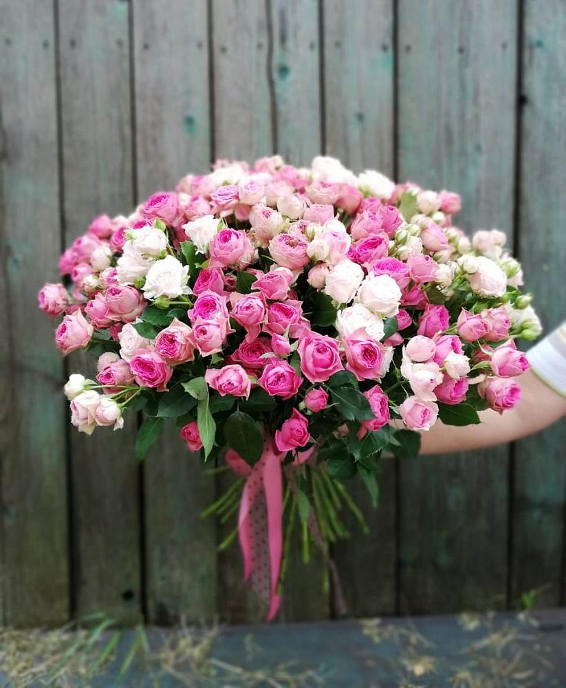 Букет Розовые кустовые розы Натали и Лав Лидия в Успенское