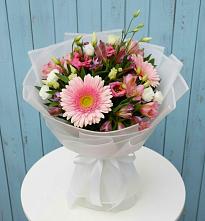 Букет цветов из:  Герберы, Альстромерии и Лизиантусы в Успенское
