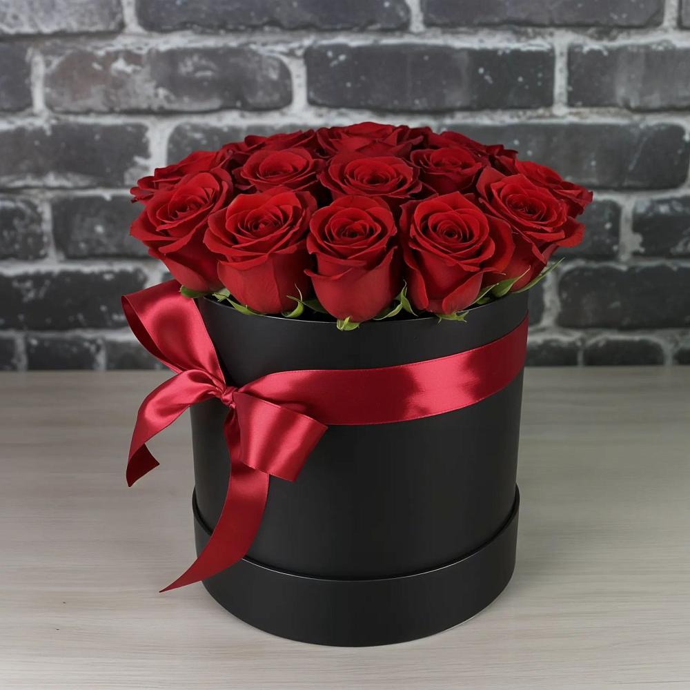 Цветочная композиция из Розы в шляпной коробке в Успенское