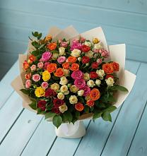 Букет Микс из разноцветных кустовых роз в Успенское