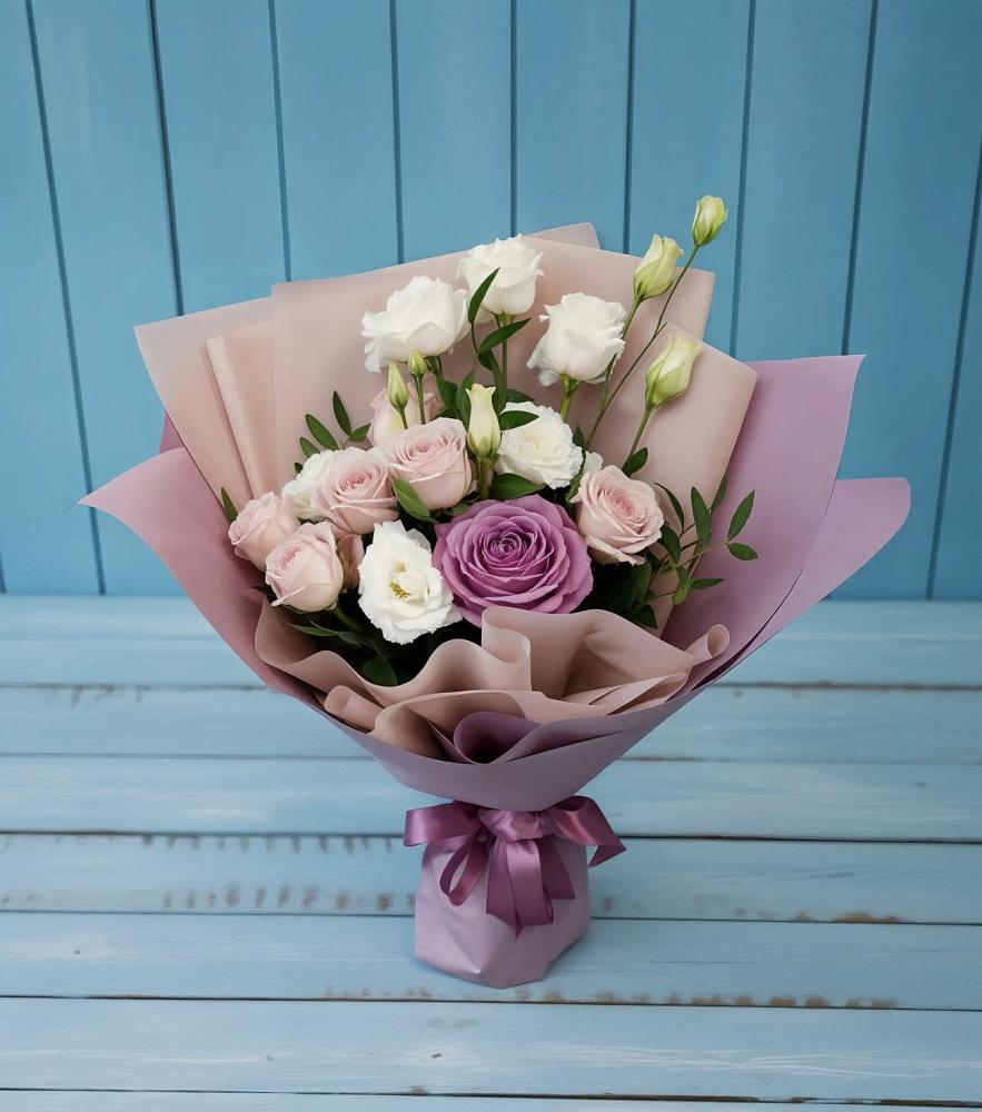 Букет цветов из: Розы и Лизиантусы в Успенское